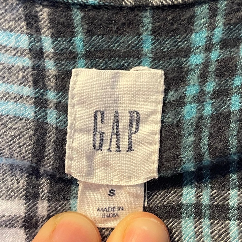 Gap Women’s Blue & Gray Plaid Flannel Shirt - Picture 3 of 5